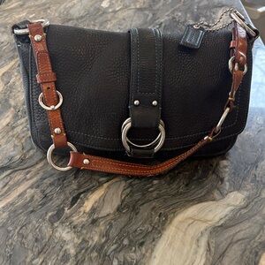 Vintage COACH shoulder bag - leather is buttery soft